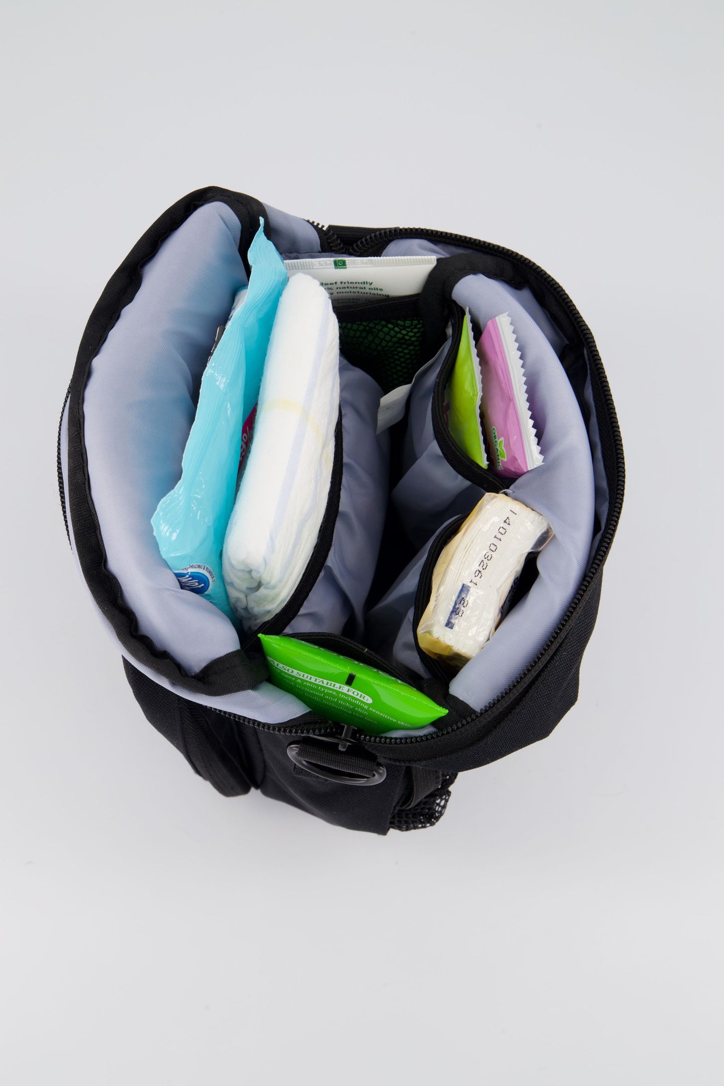 The Jubi Crossbody Parent Bag (Midnight Black)