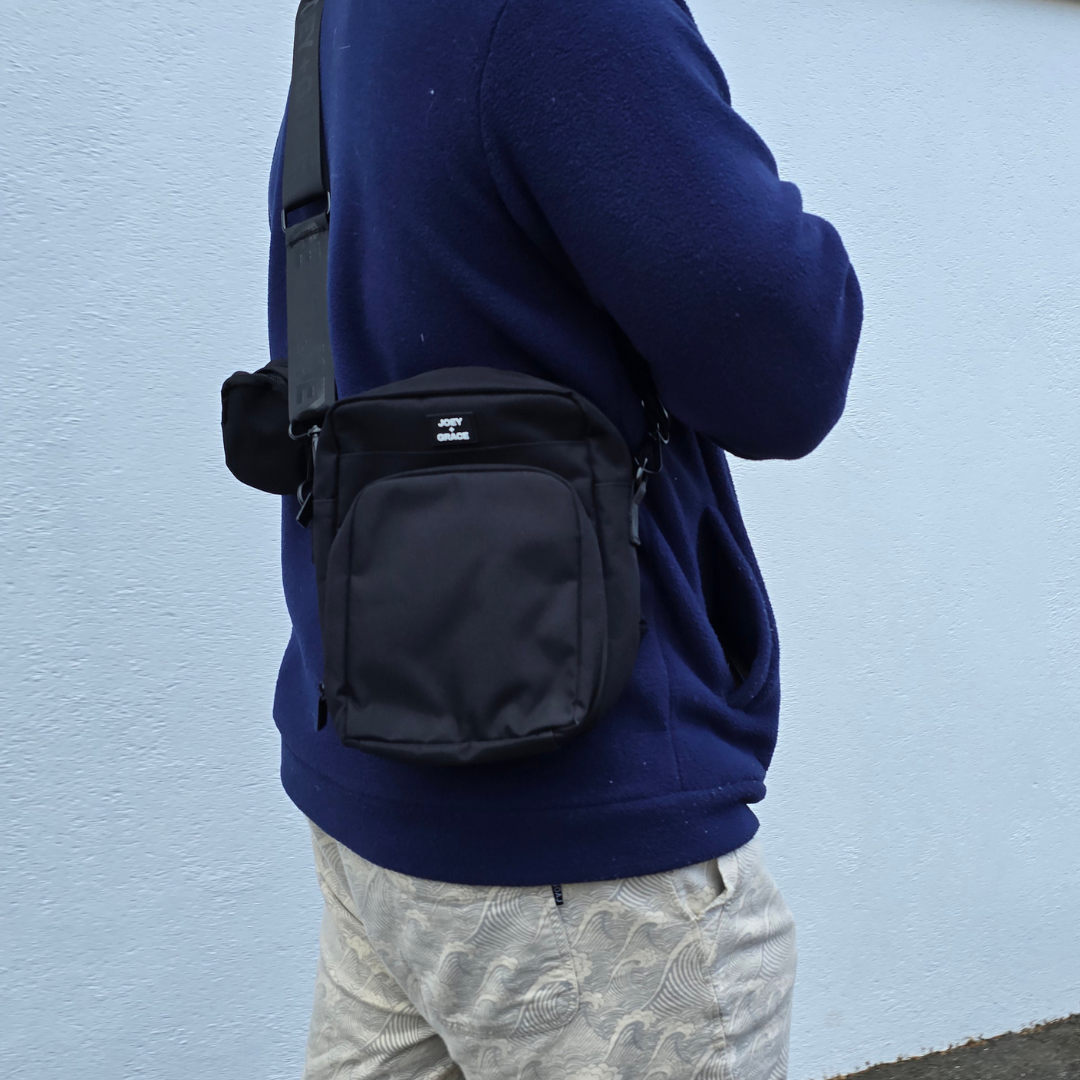 The Jubi Crossbody Parent Bag (Midnight Black)